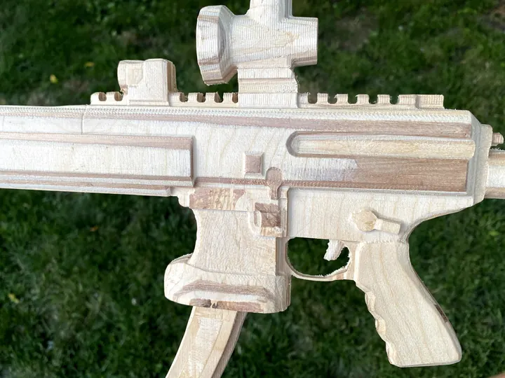 The wooden rifle replica, assembled